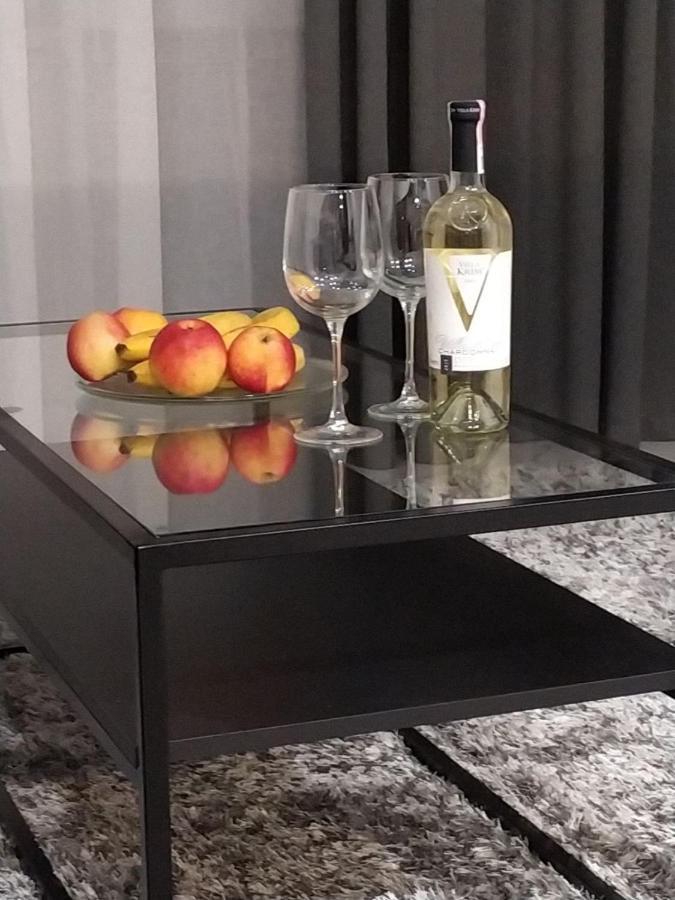 אוזהורוד New Modern Apartment מראה חיצוני תמונה