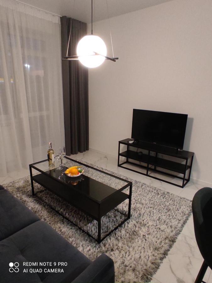 אוזהורוד New Modern Apartment מראה חיצוני תמונה