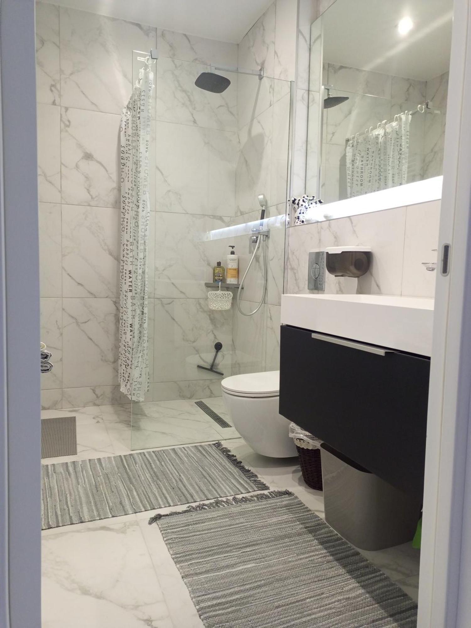 אוזהורוד New Modern Apartment מראה חיצוני תמונה